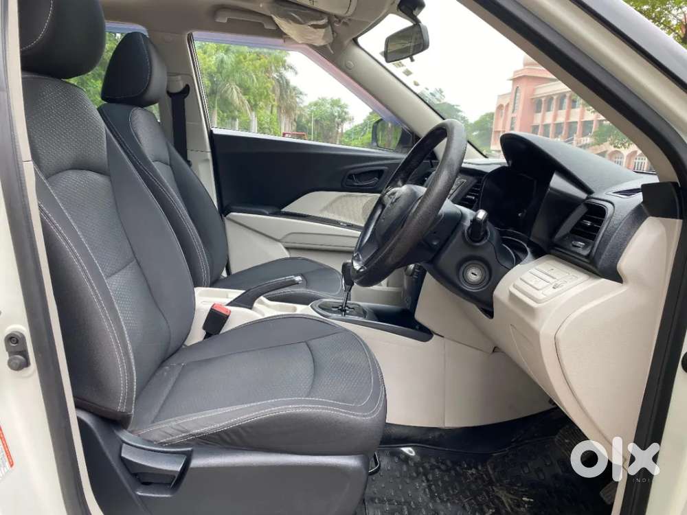 Mahindra Xuv300 W6 Amt Diesel, 2023, Diesel
