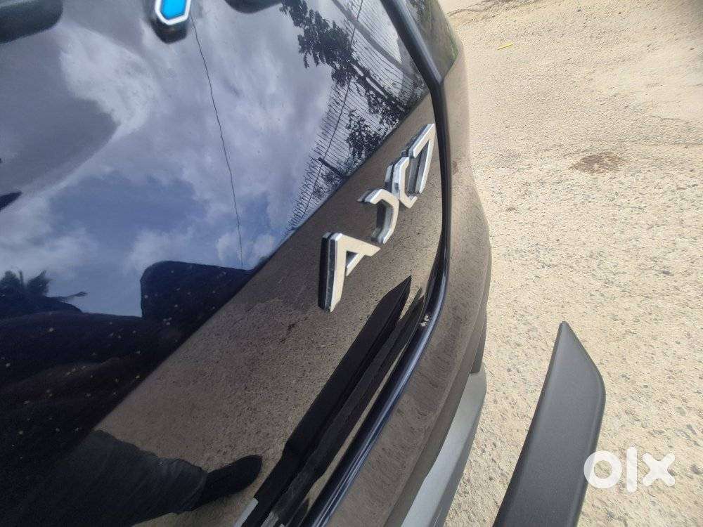 Mahindra Xuv700 2.0 Ax 7 Petrol At Str, 2024, Petrol