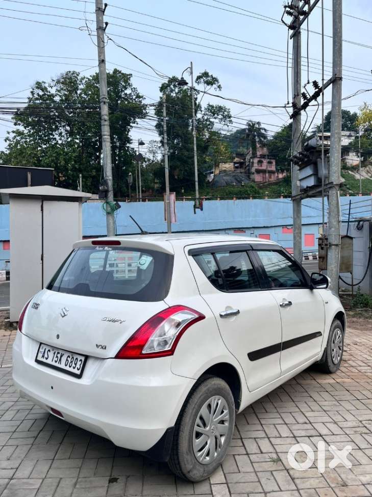 Maruti Suzuki Swift Vxi 1.2 Abs Bs-iv, 2017, Petrol