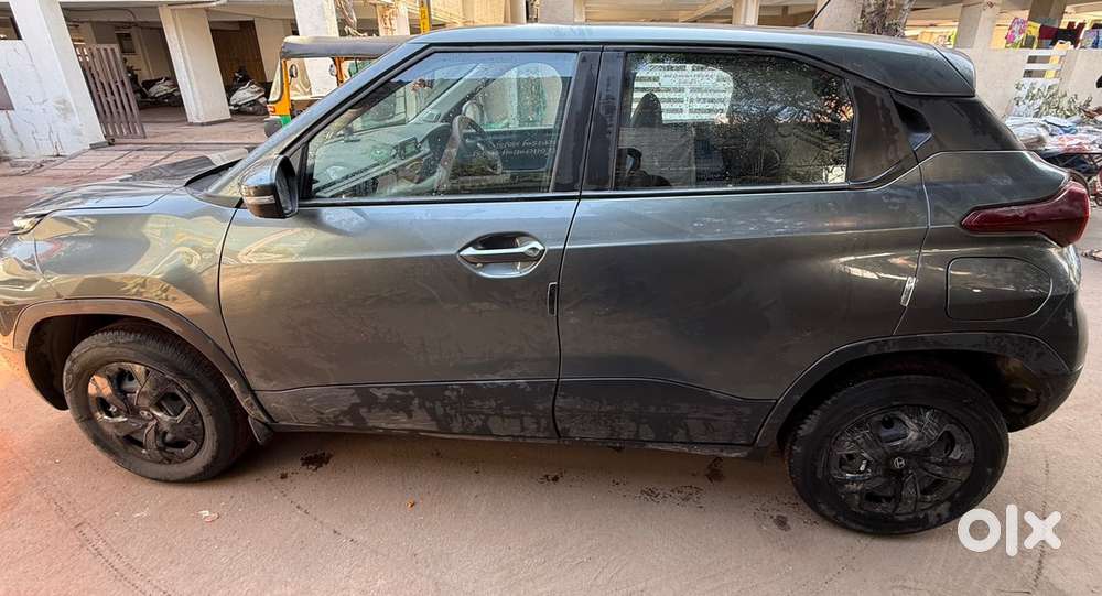 Tata Punch Cng + Patrol