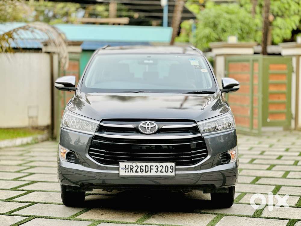 Toyota Innova Crysta 2.8 Gx At 8s, 2017, Diesel