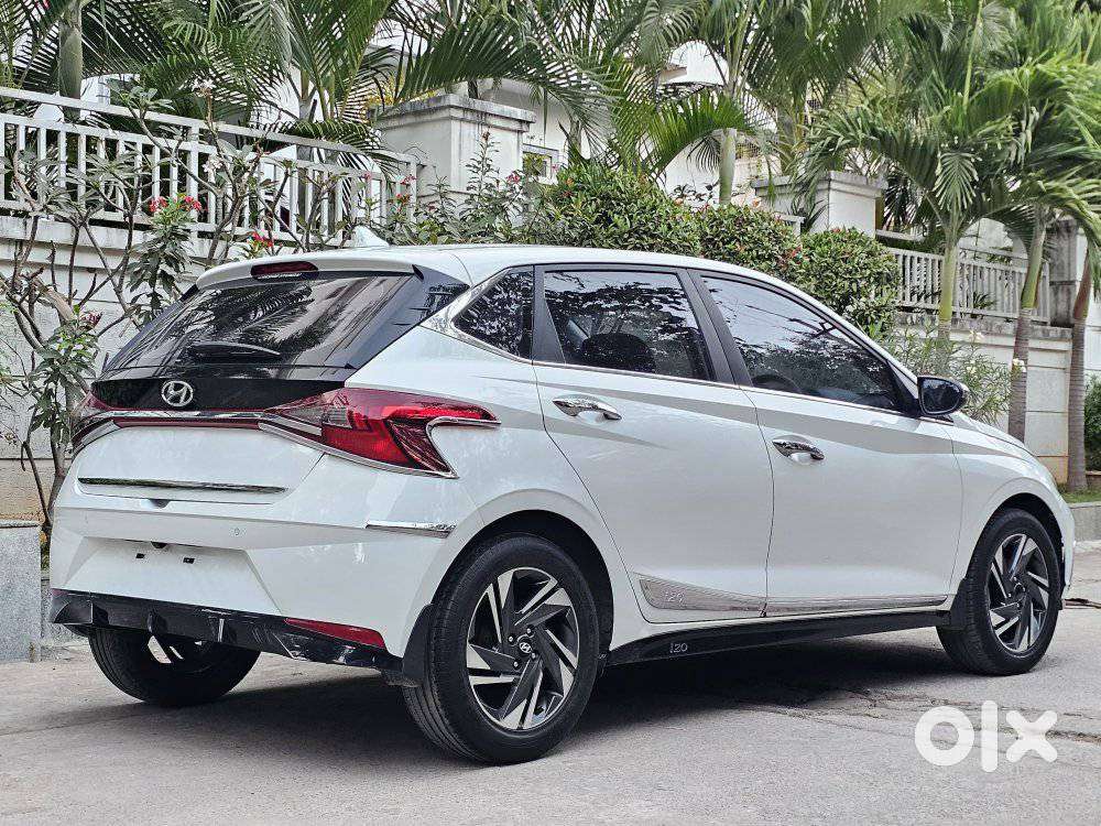 Hyundai I20 Asta (o) 1.2 Mt, 2023, Petrol