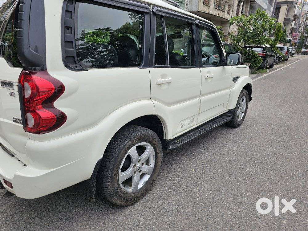Mahindra Scorpio Classic 2.2 S 11 Mt 7 Str, 2018, Diesel
