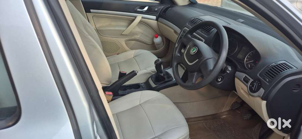 Skoda Laura 1.8 Tsi Ambition, 2011, Petrol