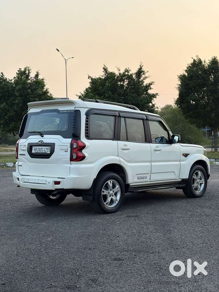 Mahindra Scorpio S10 At 2wd, 2016, Diesel