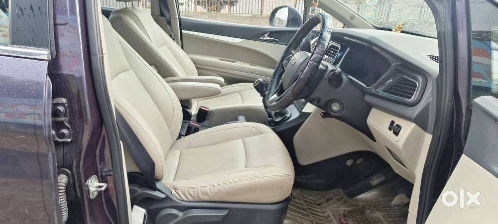 Mahindra Marazzo M8 8str, 2019, Diesel