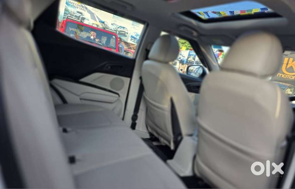 Mahindra Xuv300 W6, 2024, Petrol