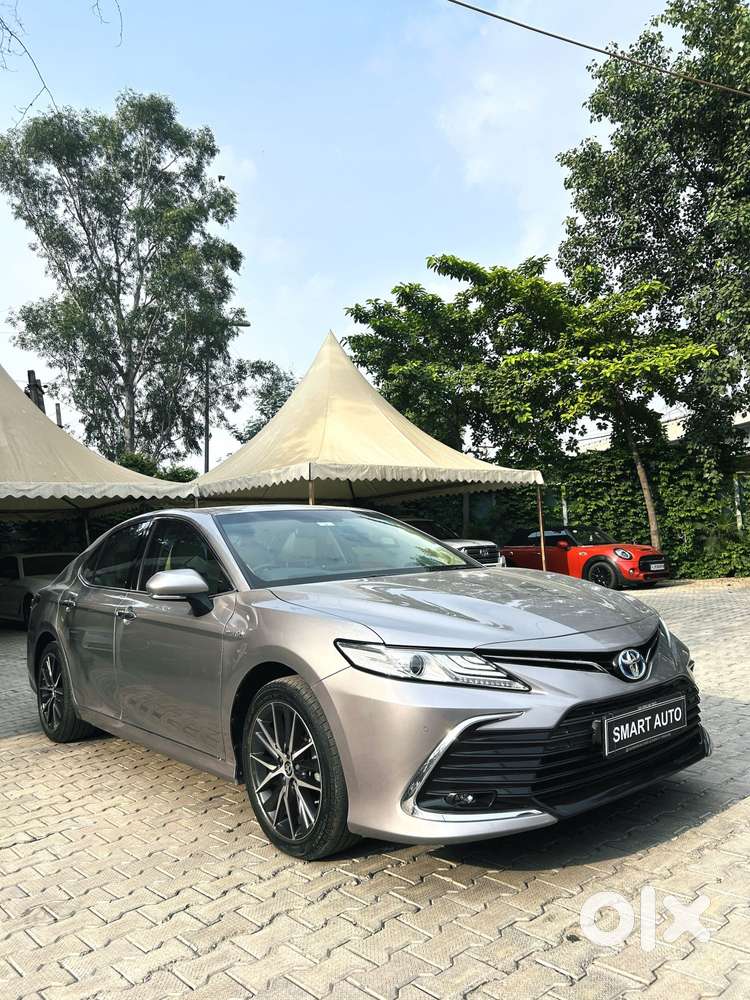 Toyota Camry 2.5 Hybrid, 2023, Petrol