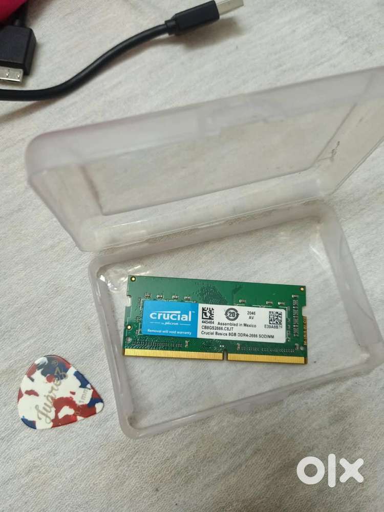 8 GB ddr4RAM (crucial)