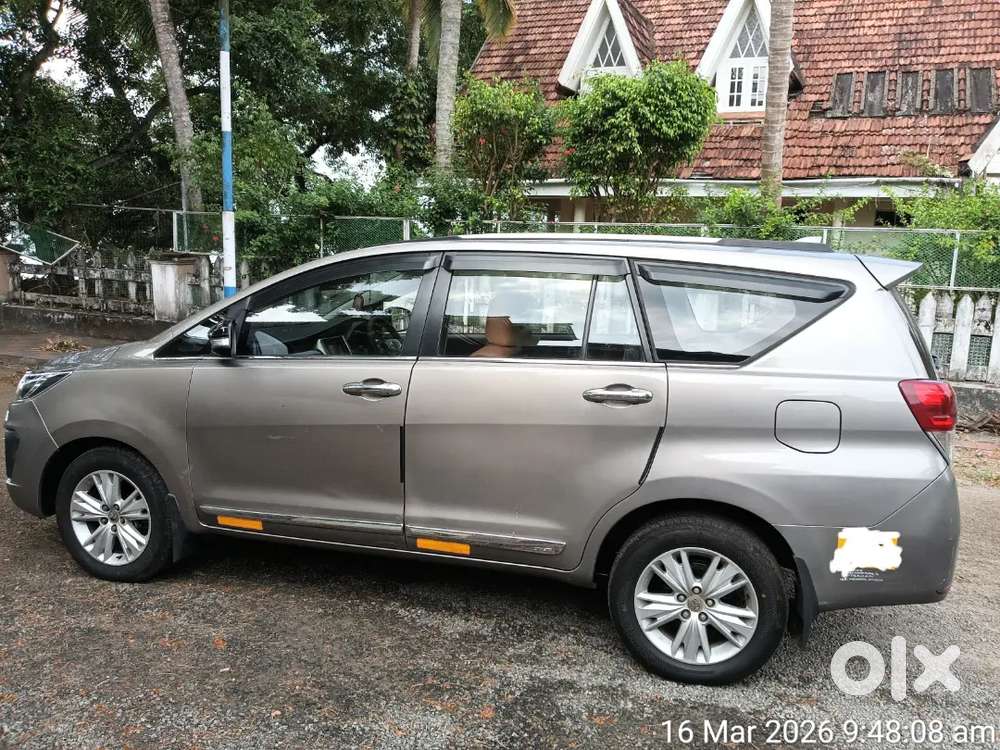 Toyota Innova Crysta 2016