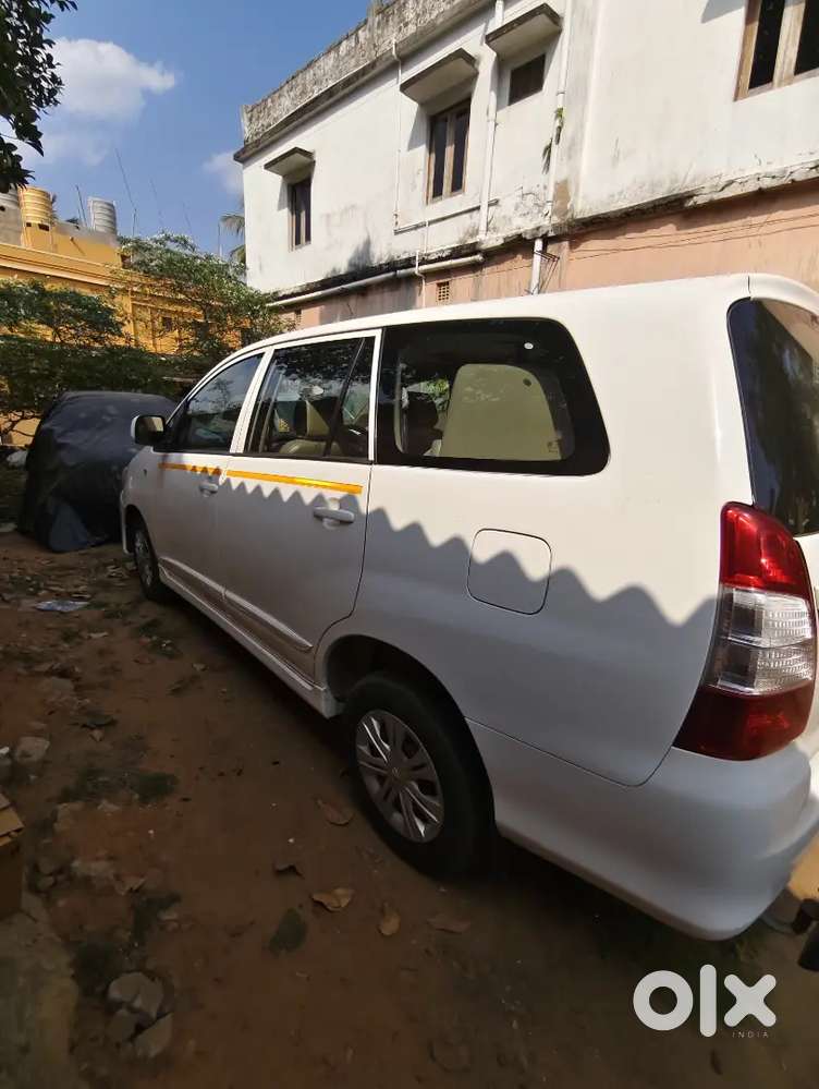 Toyota Innova 2015 Diesel Well Maintained And Excellent Condition