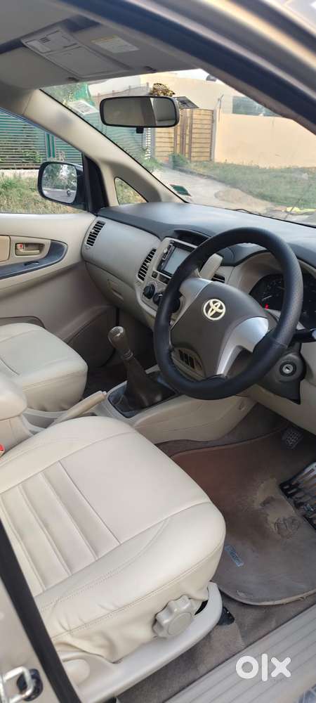 Toyota Innova 2.5 Gx 7 Seater Bs Iv, 2014, Diesel