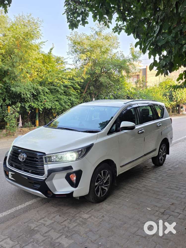 Toyota Innova Crysta 2.4 G Mt, 2022, Diesel