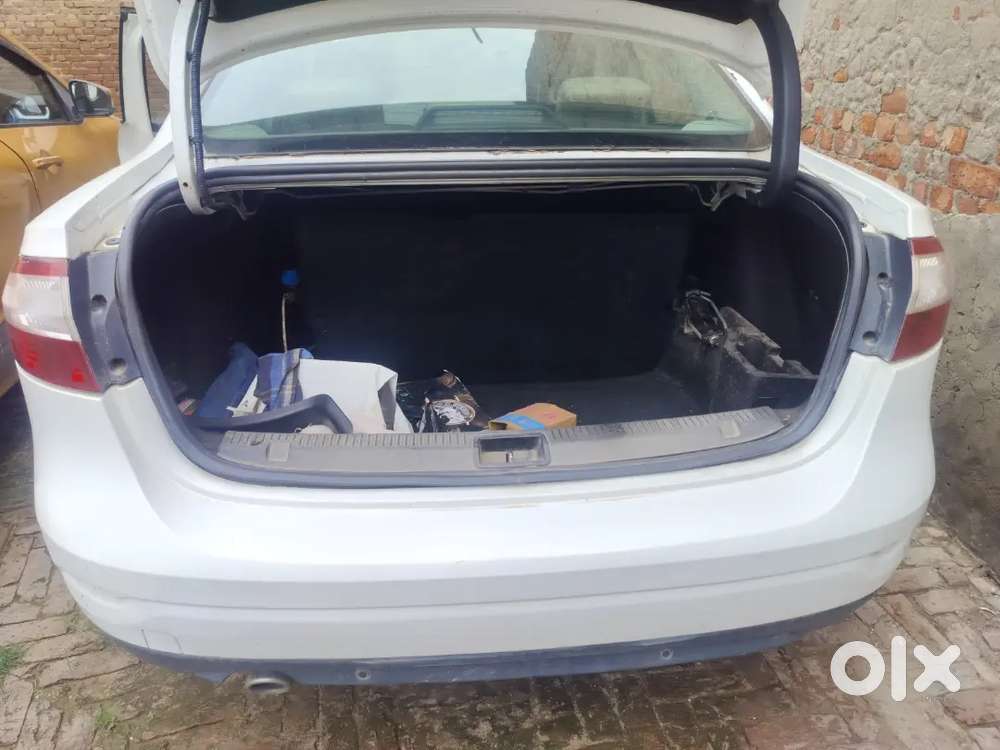 Renault Fluence 2012 Automatic Cng On Paper