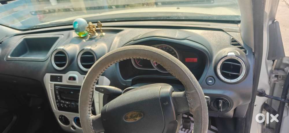 Ford Figo 2010-2012 Petrol Zxi, 2012, Petrol