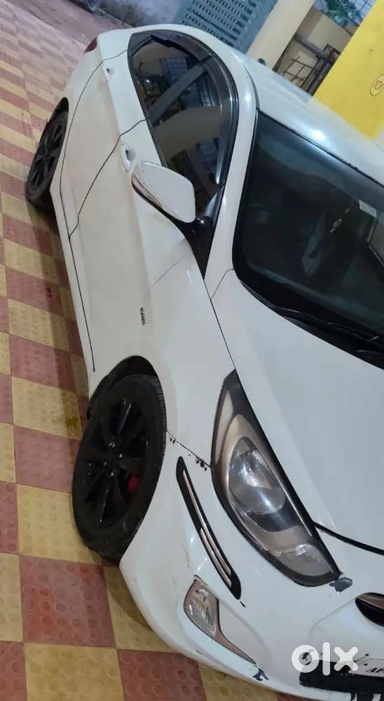 Hyundai Verna 2012 Diesel 105000 Km Driven