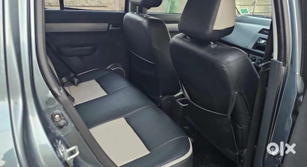 Maruti Suzuki Swift Vxi, 2010, Petrol