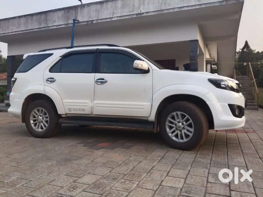 Toyota Fortuner 2013