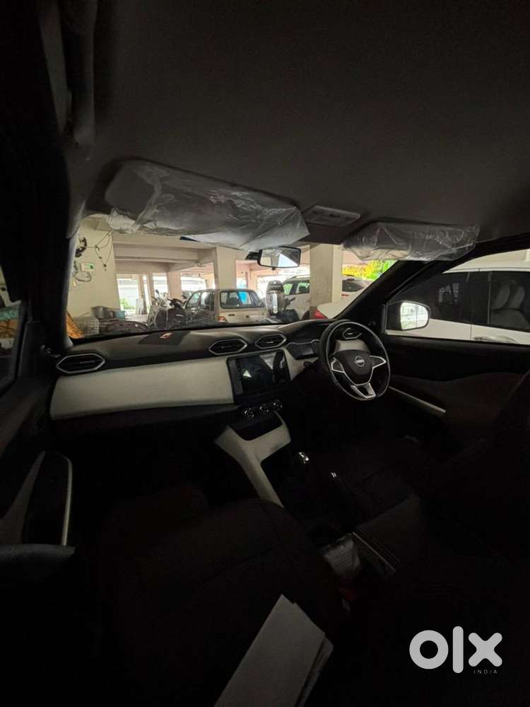 Nissan Magnite 2024 Petrol Well Maintained