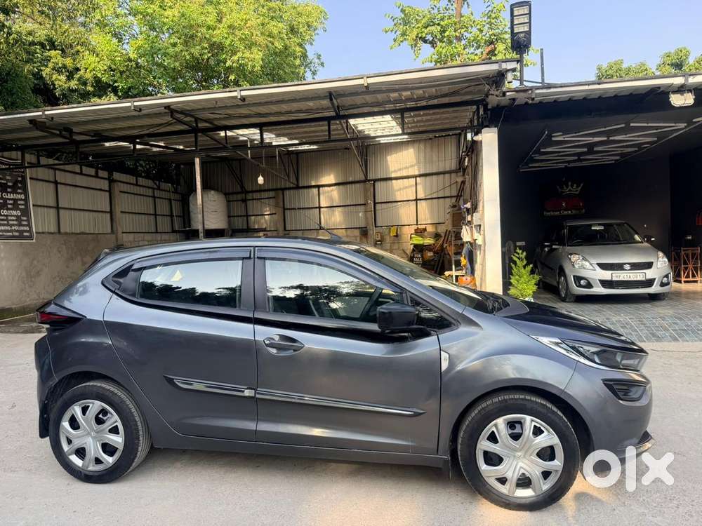 Tata Altroz 1.2 Xm Plus, 2021, Petrol