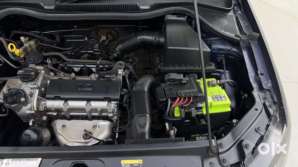 Volkswagen Polo Petrol Highline 1.2l, 2015, Petrol