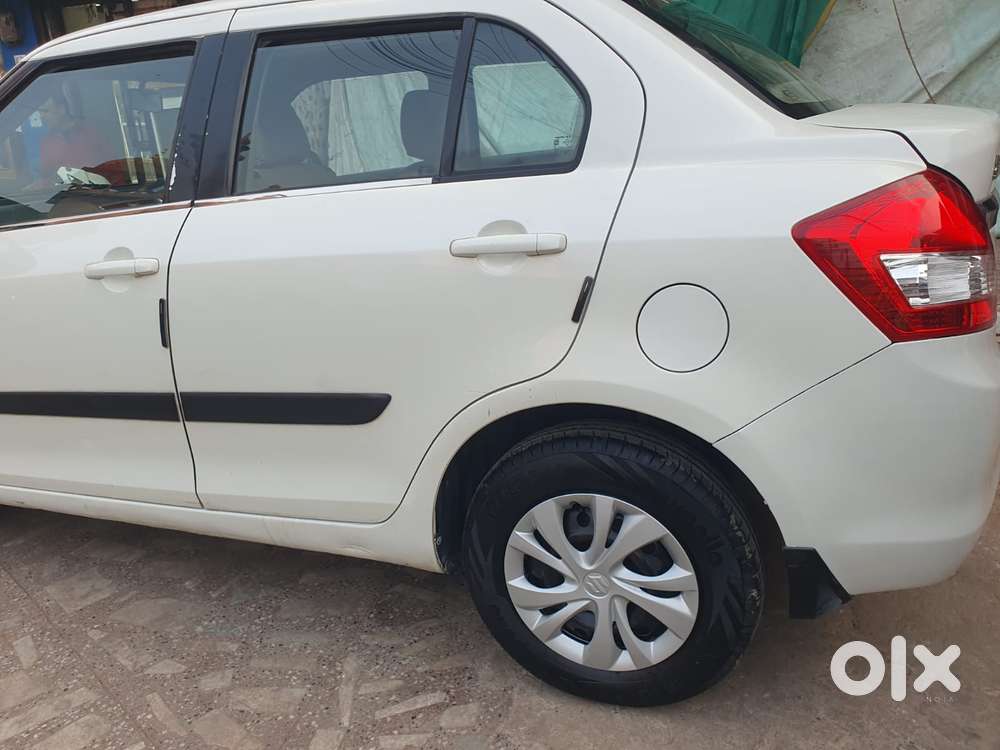 Maruti Suzuki Swift Dzire Vxi Optional, 2017, Petrol