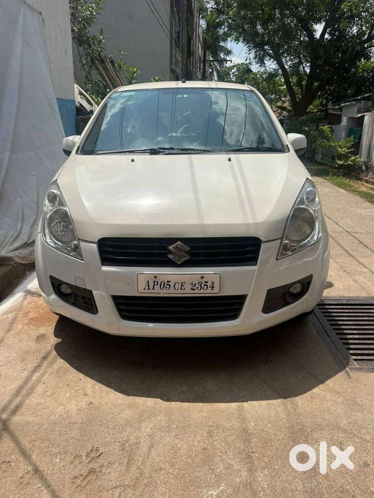 Mahindra Tuv 300 T10, 2016, Diesel