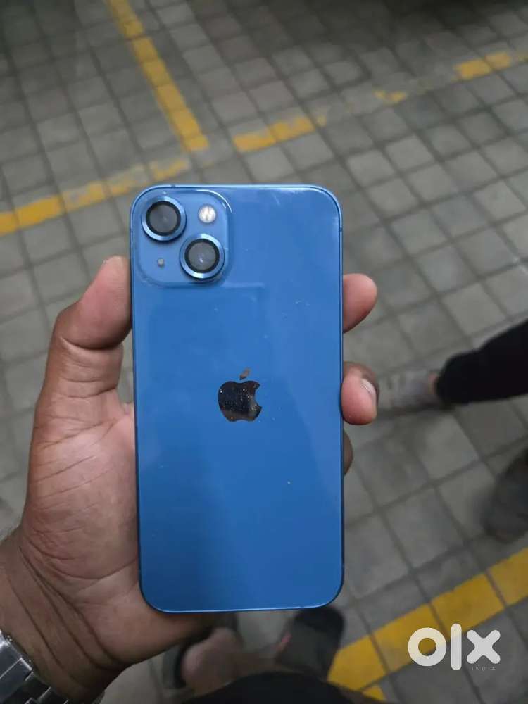 iPhone 13 (128GB) - Excellent Condition - Box & Cable Included
