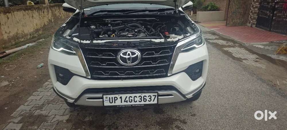 Toyota Fortuner Legender 2024