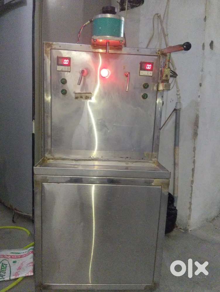 : Commercial Stainless Steel Liquid Filling Machine /