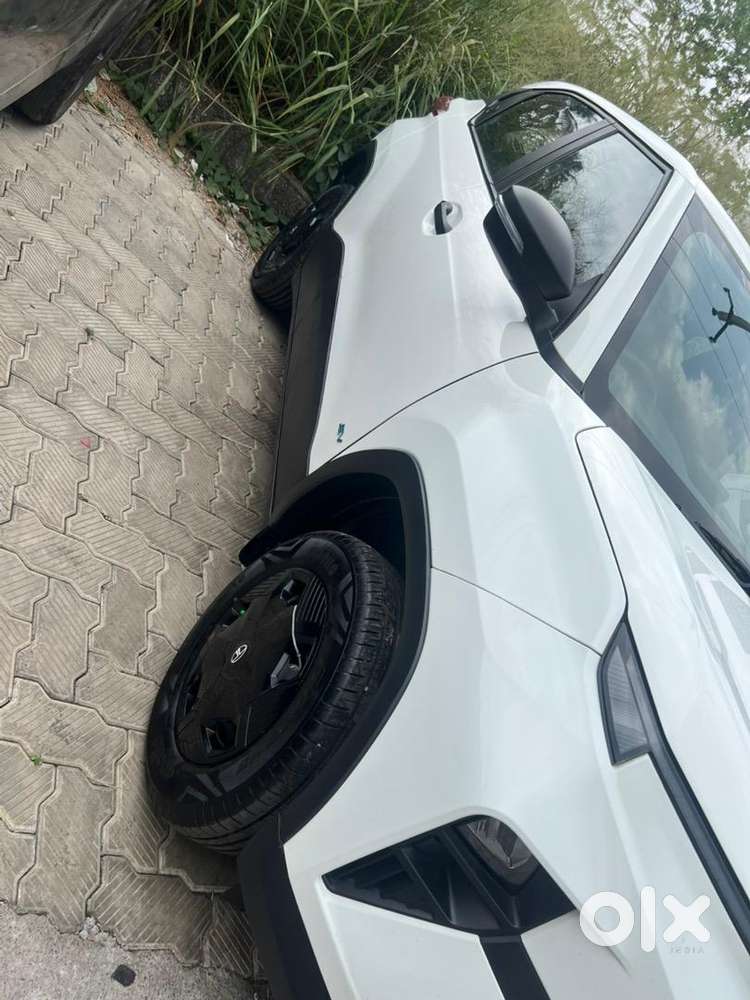 Mid Range Tata Punch Ev 2024 Electric 53000 Km Driven