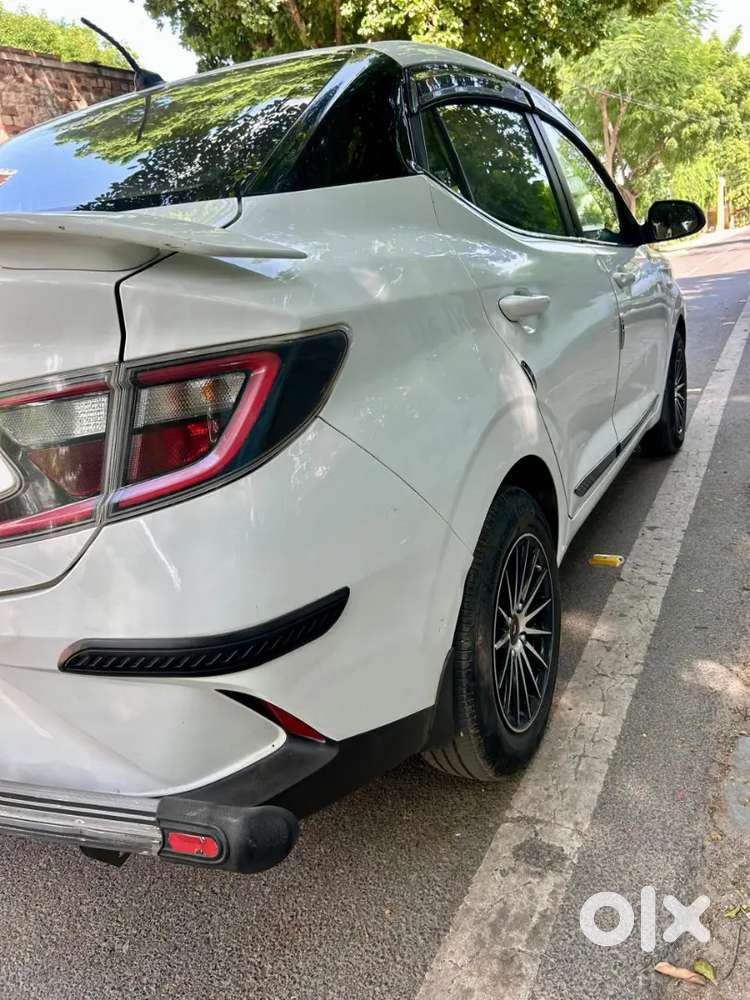 Hyundai Aura 21 Cng & Hybrids 550000 Km Driven