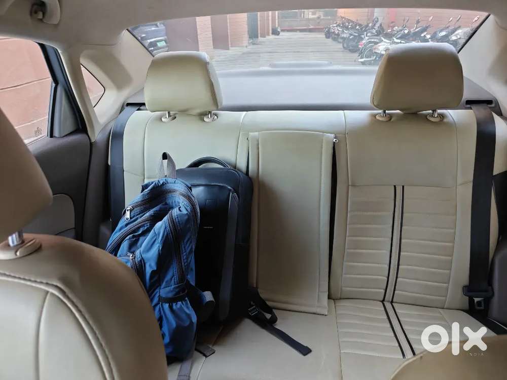Skoda Rapid Elegance 2015 Car