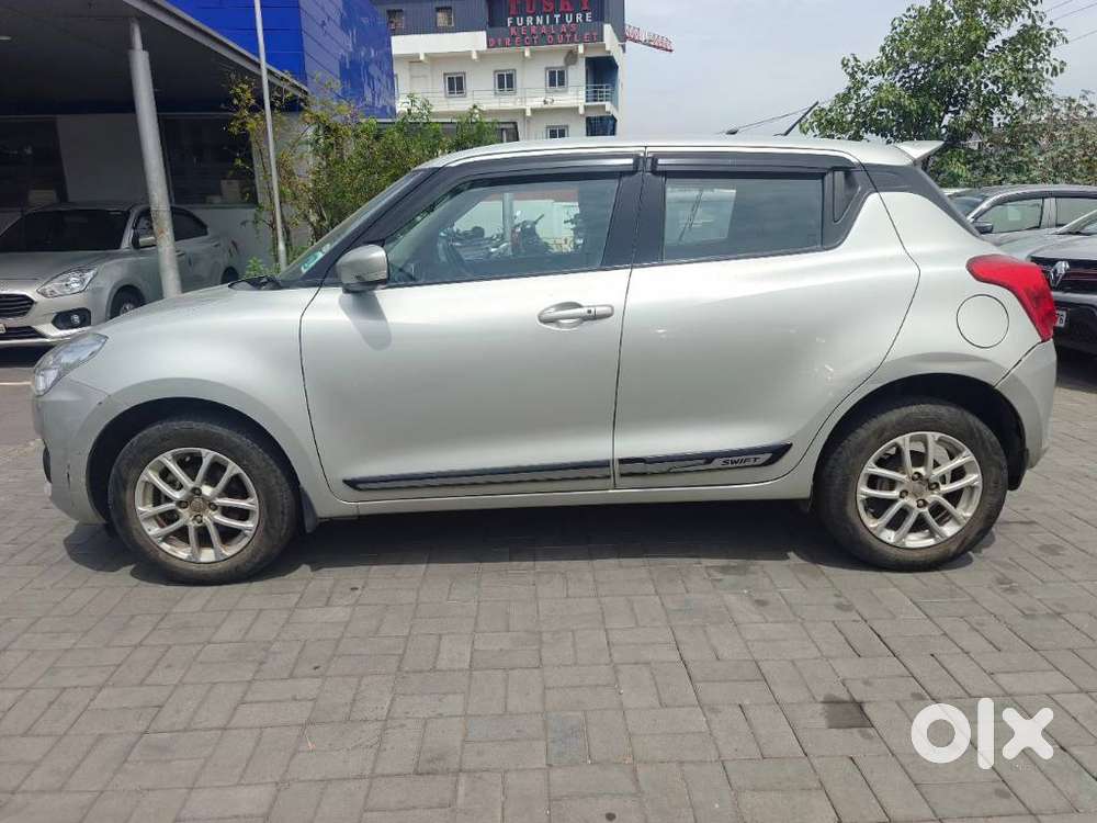 Maruti Suzuki Swift Zxi Plus, 2022, Petrol