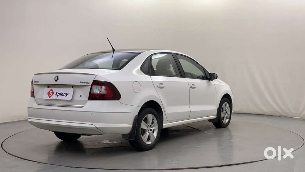Skoda Rapid 1.6 Mpi At Style, 2017, Petrol