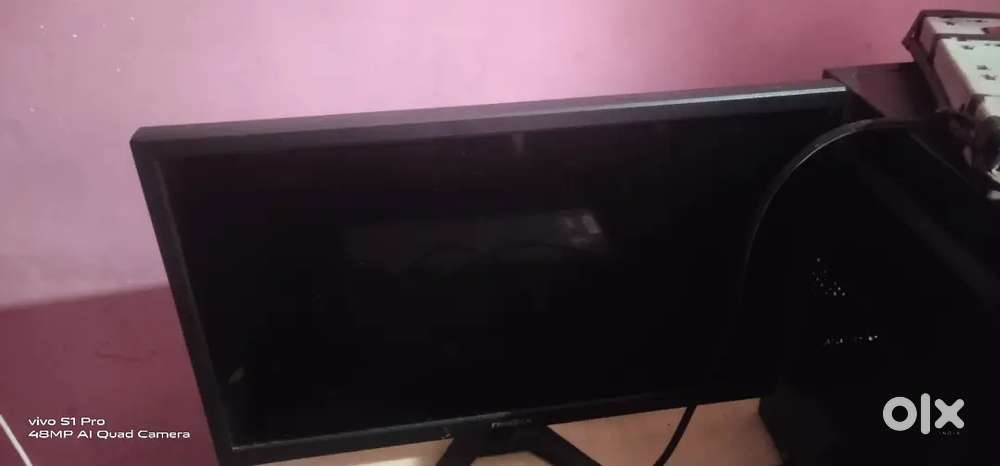 This monitor is 7 months old