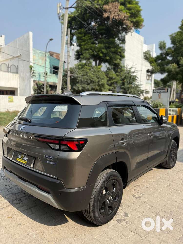 Maruti Suzuki Brezza 1.5 Zxi Smart Hybrid, 2022, Petrol