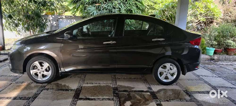Honda City 1.5 V 2014