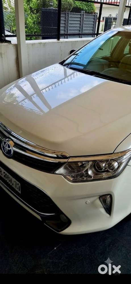 Toyota Camry Hybrid 2016
