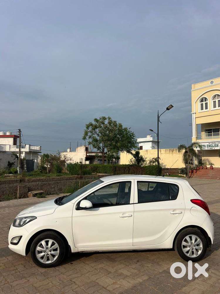 Hyundai I20 Sportz 1.2 Bs-iv, 2012, Diesel