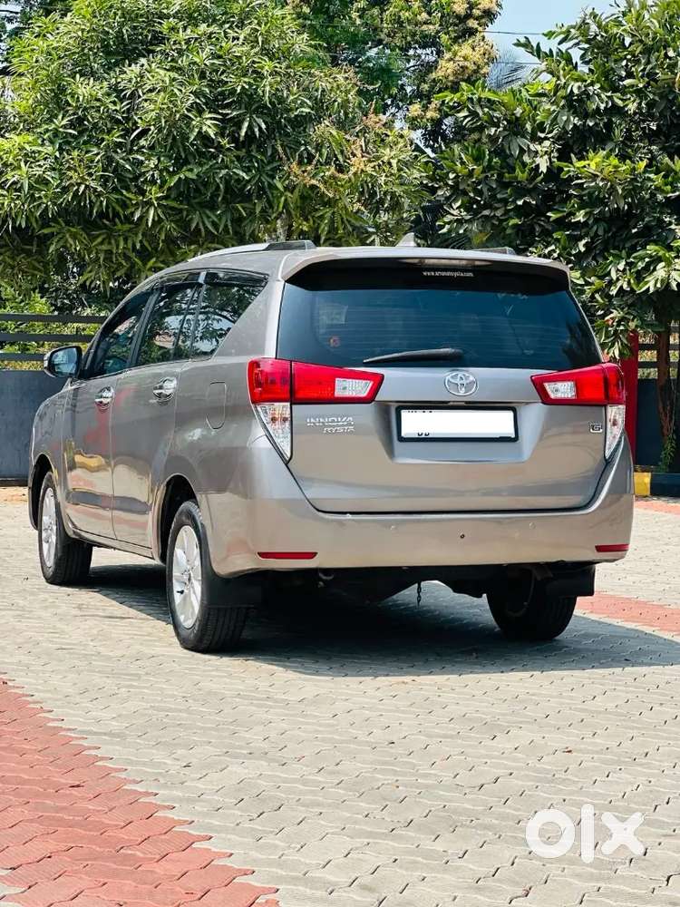 Toyota Innova Crysta 2016
