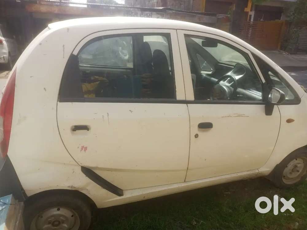 Tata Nano 12 Ka Model Petrol Jyada Piti Hai