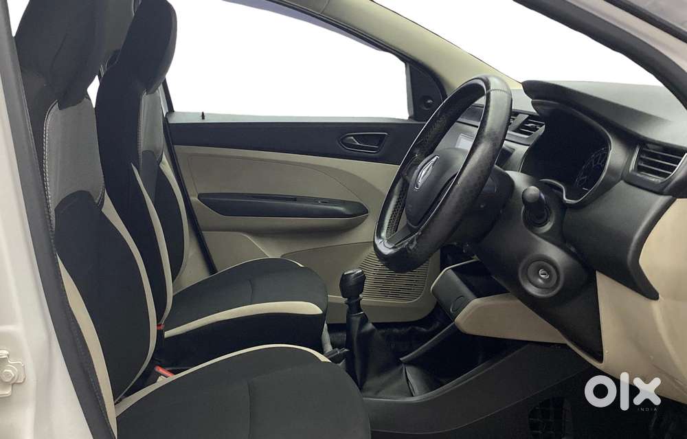 Renault Triber Rxl, 2023, Petrol