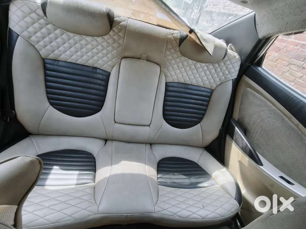 Hyundai Verna 2012