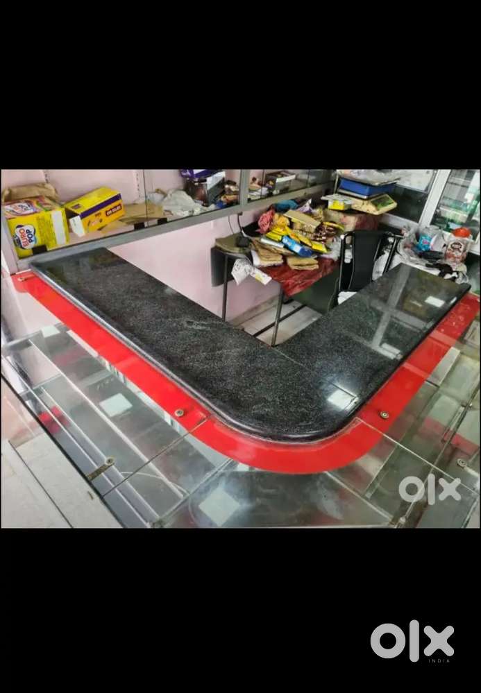 L shape display counter