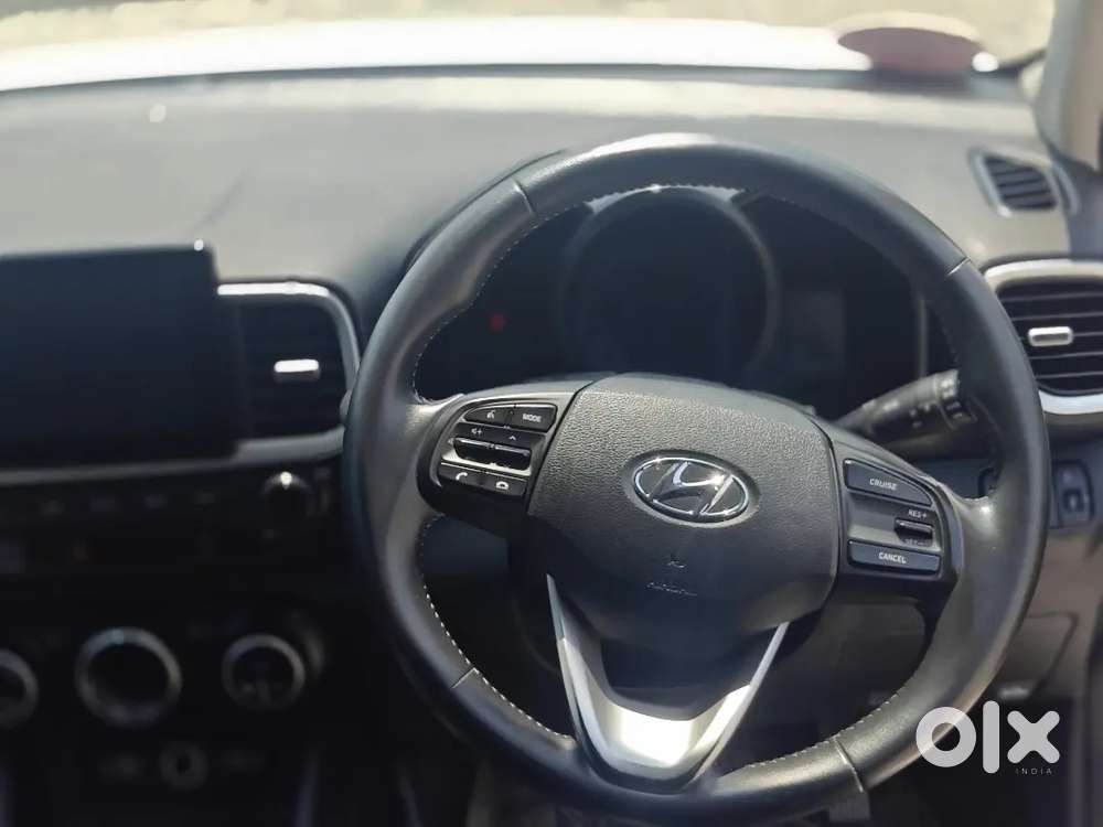 Hyundai Venue 2022 Diesel Well Maintained
