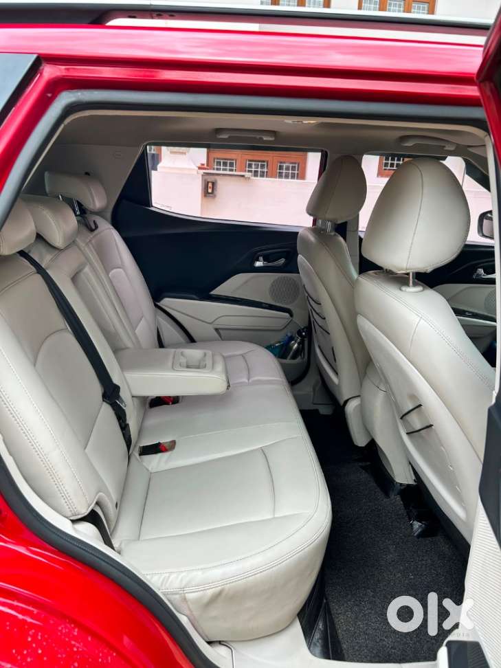 Mahindra Xuv300 W8 Amt Optional Diesel, 2019, Diesel