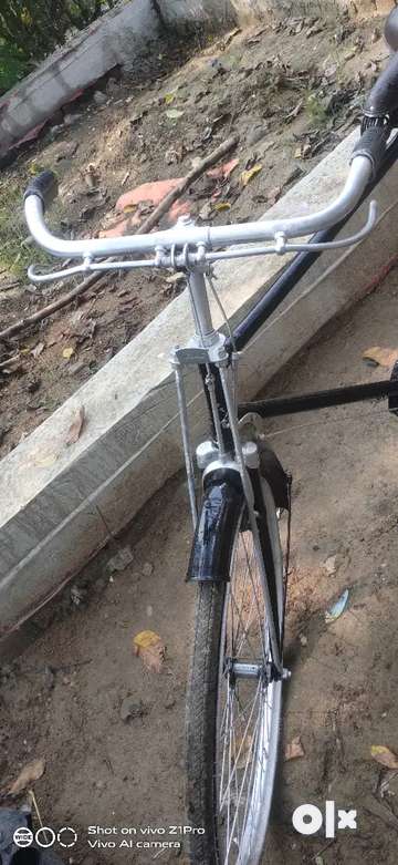 Atlas cycle in good condition tyre tube chein fuel paddle all are new Bicycles 1788311304