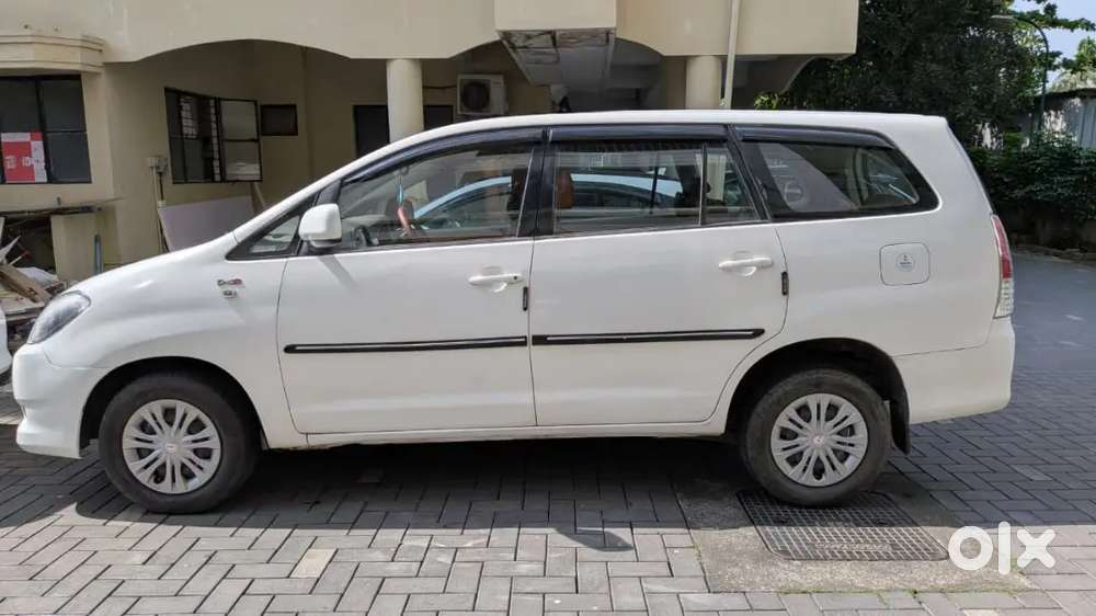 Toyota Innova 2.5 2010