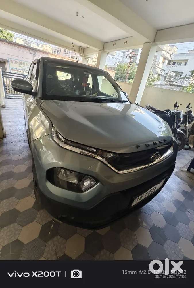 Tata Punch Accomplished Amt 2022  23.5k Km  1st Owner